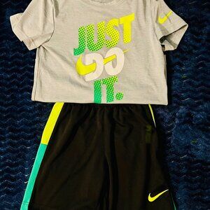 Boys Nike Set Size Kids LG (6-7)